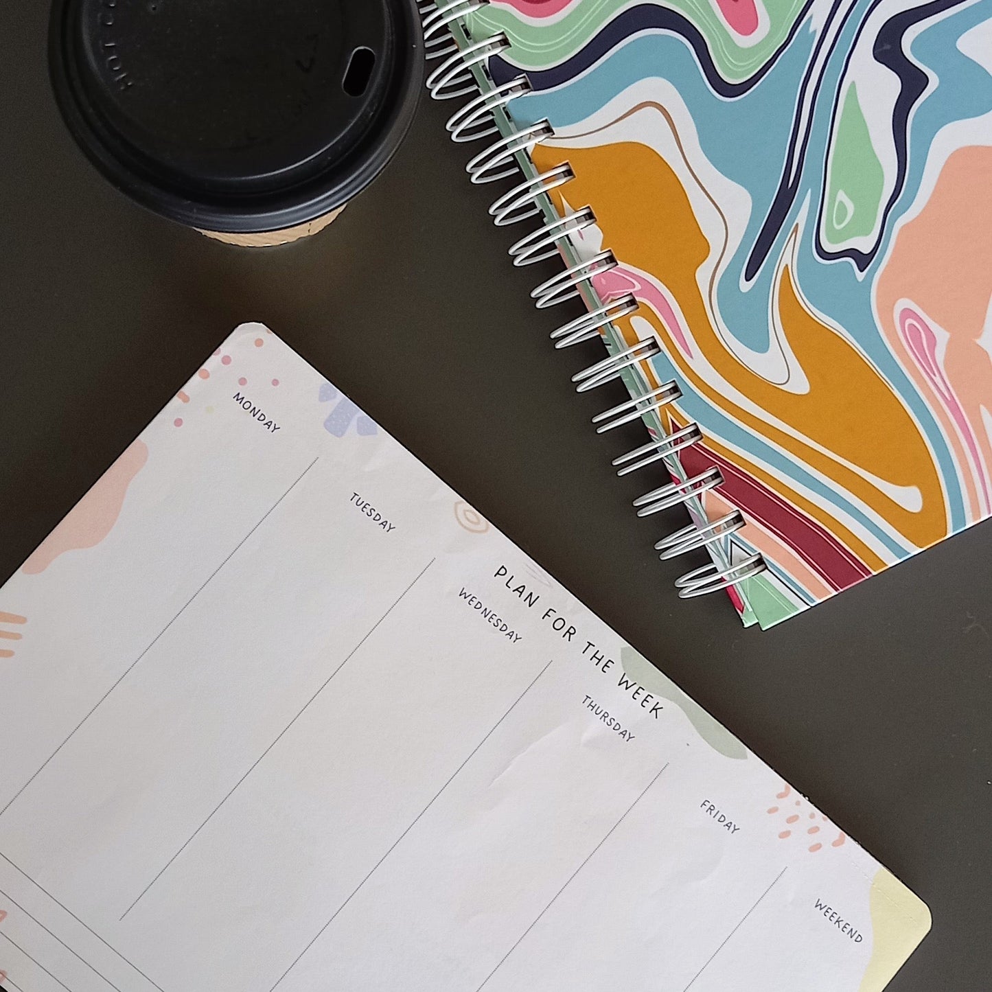 Journal à points marbré arc-en-ciel
